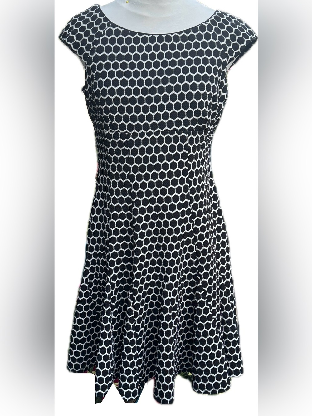 Gabby Skye Black and White Hexagon Fit-and-Flare Dress Size 8